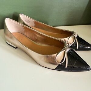 ALDO Maddelyn Pointed Toe Flats Bow Cap Toe Gold Black NWOT